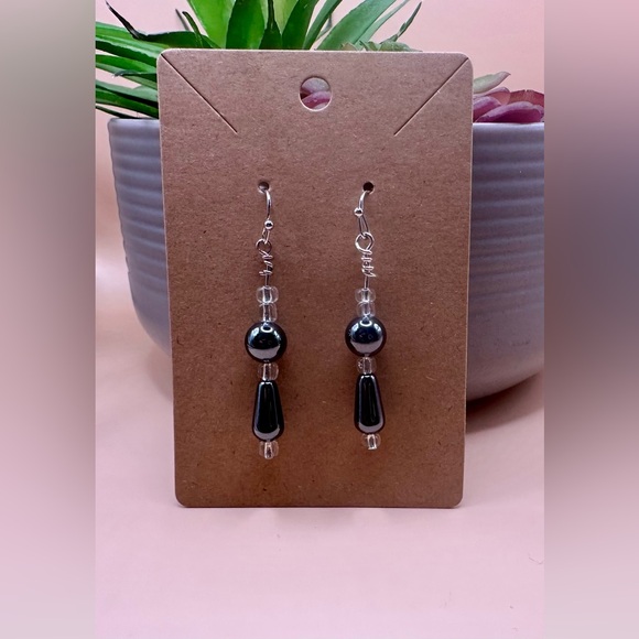 4 pack of earrings! - Picture 2 of 5